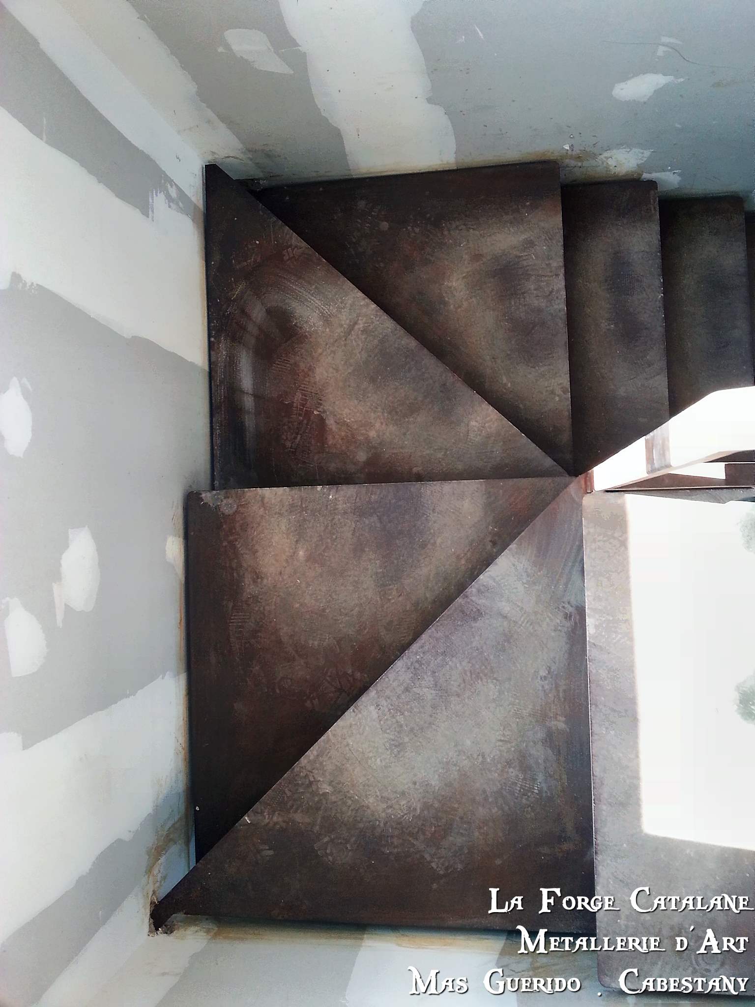 decoupe laser des marches fer 3 forge catalane.jpg